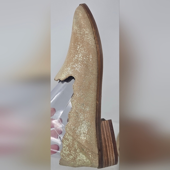 Lucky Brand Chaslie Leather Scalloped Gold Tan Metallic Slip On Loafers Size 8.5 - Picture 7 of 13